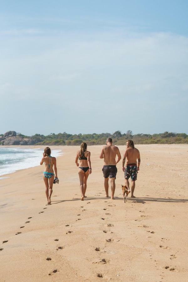 Jungle Surf Camp Bed & Breakfast Panama Exterior photo